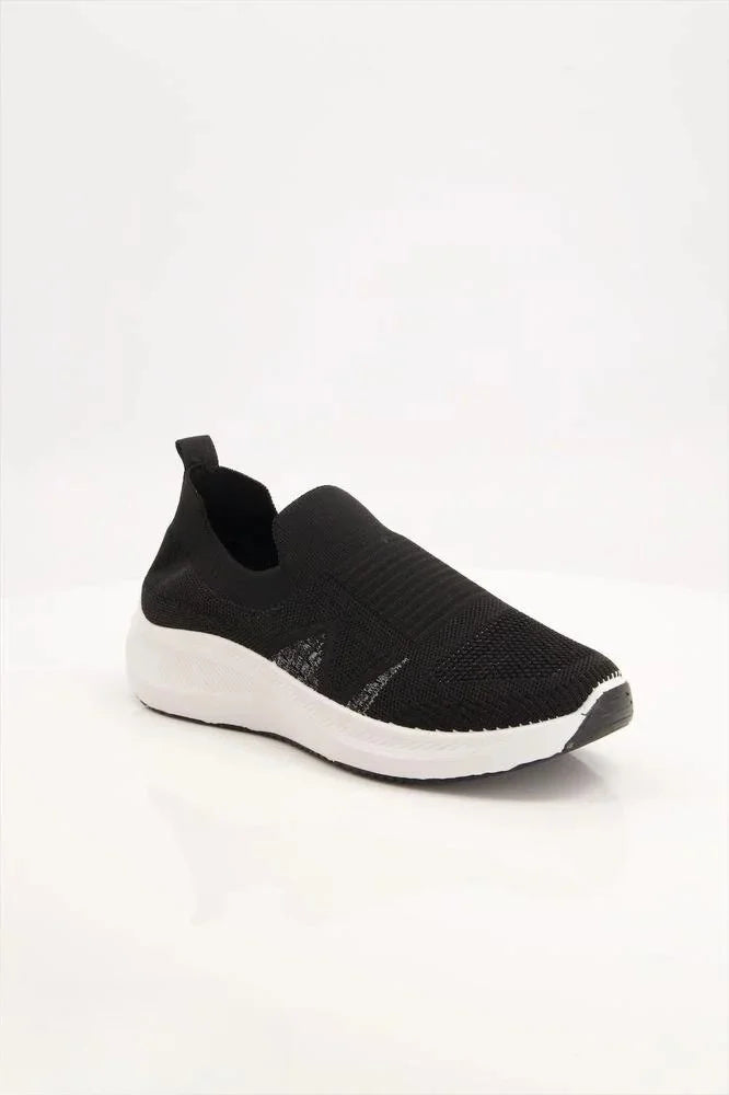 Slip-On Shoes 8511 – Lightweight & Comfortable
