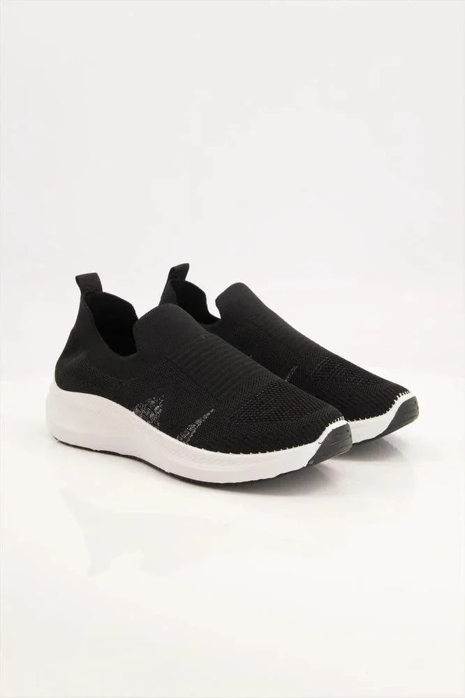 Slip-On Shoes 8511 – Lightweight & Comfortable