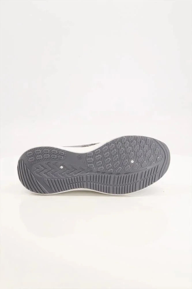 Slip-On Shoes 8511 – Lightweight & Comfortable
