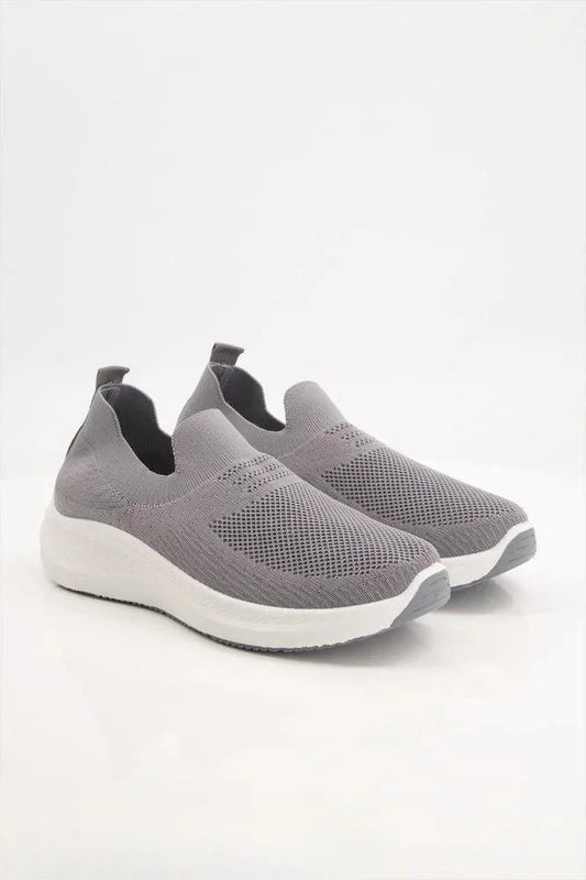 Slip-On Jogging Shoes 8502 – Lightweight & Stylish